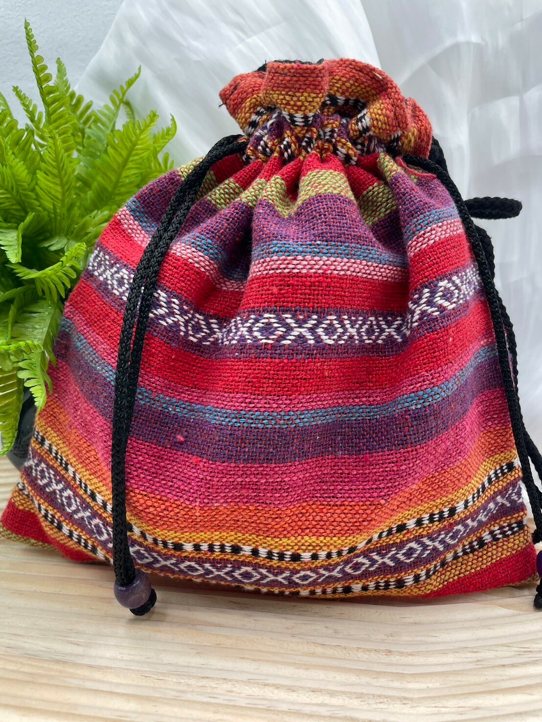 No.3民族風刺繡束口肩背包.寬約23長約25.5