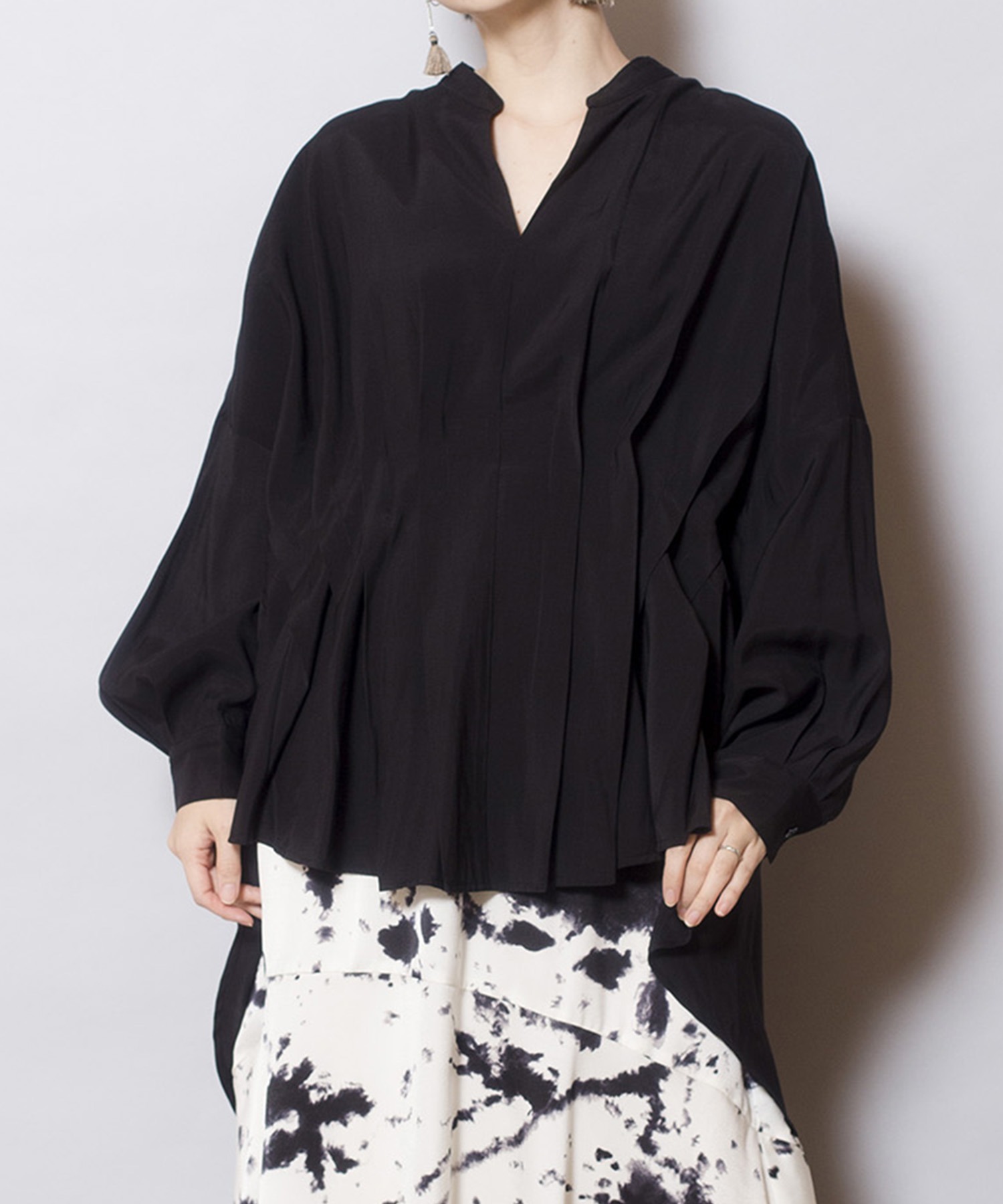 預購 - JP 不規則下擺褶邊Shirt