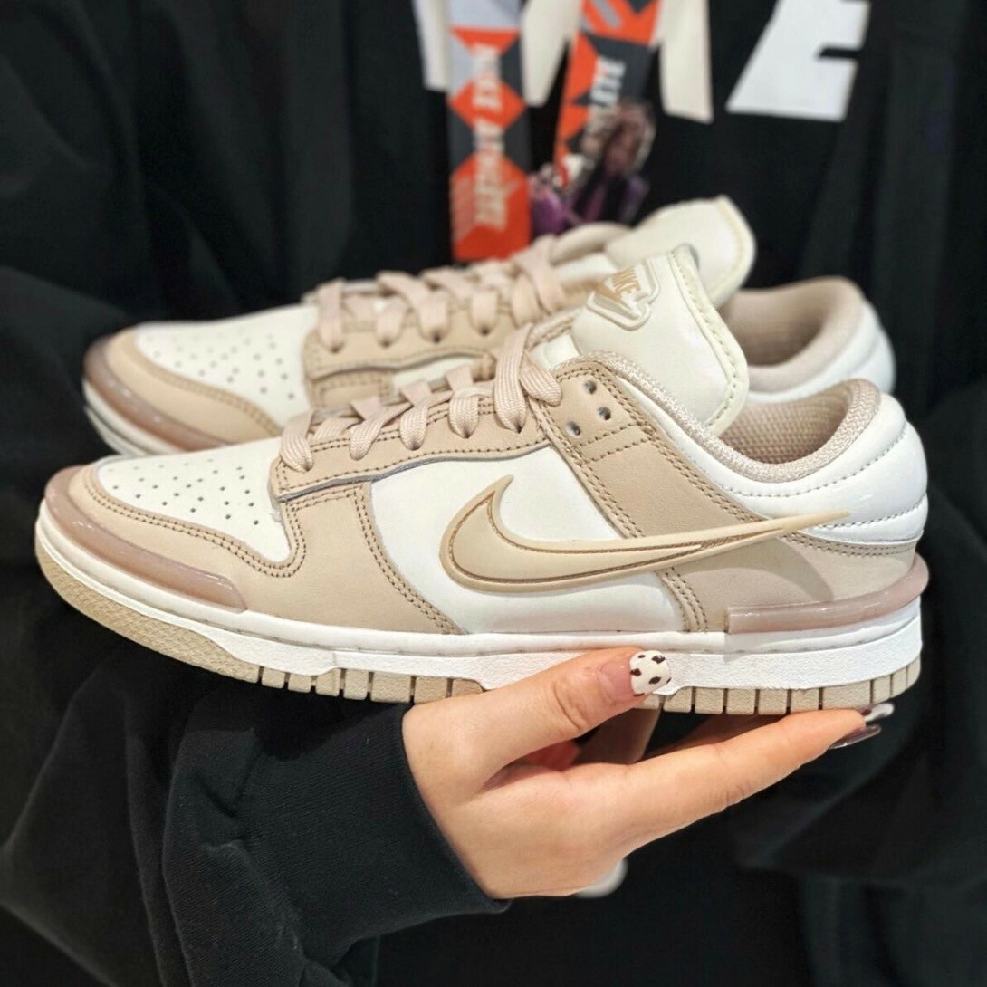 Nike Dunk Low Twist Sanddrift 奶茶色 沙色 大地色 厚鞋舌 立體勾 飛勾 小Ambush 休閒鞋