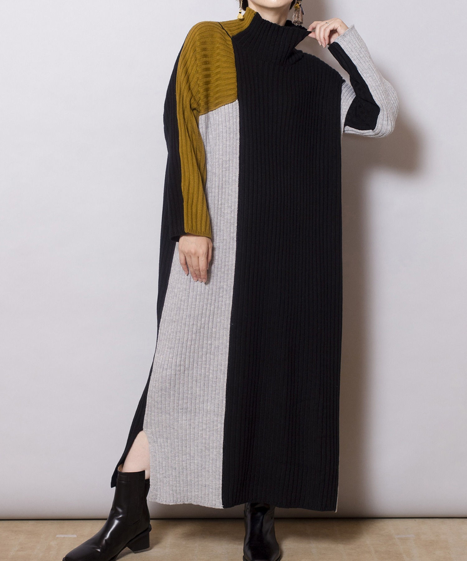 預購 - JP 拼色高領羅紋針織One Piece