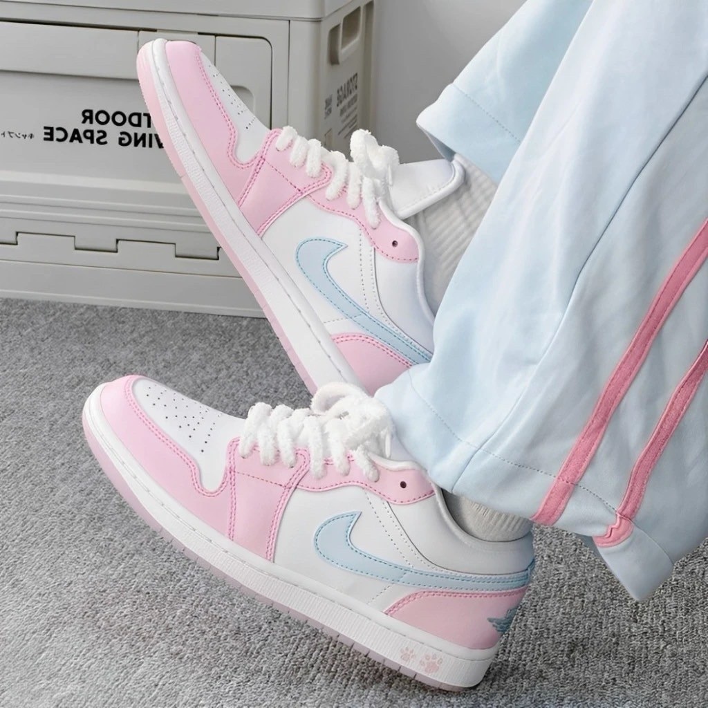 Nike Air Jordan 1 Low SE Paw Print 白粉藍 小狗掌印 腳印 AJ1 毛毛鞋帶 低筒休閒鞋