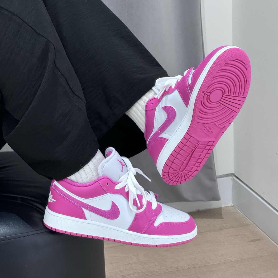 Nike Air Jordan 1 Low GS Fire Pink 芭比粉 粉白 桃紅 桃粉 AJ1 低筒休閒鞋
