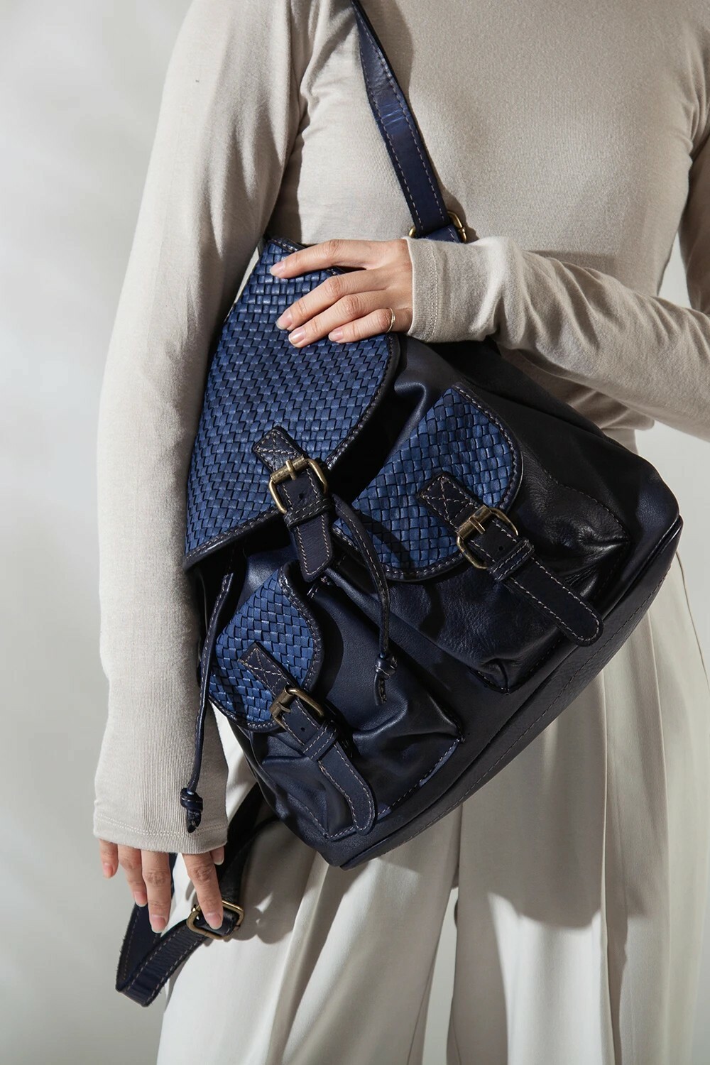 Bologna 編織後背包 深藍