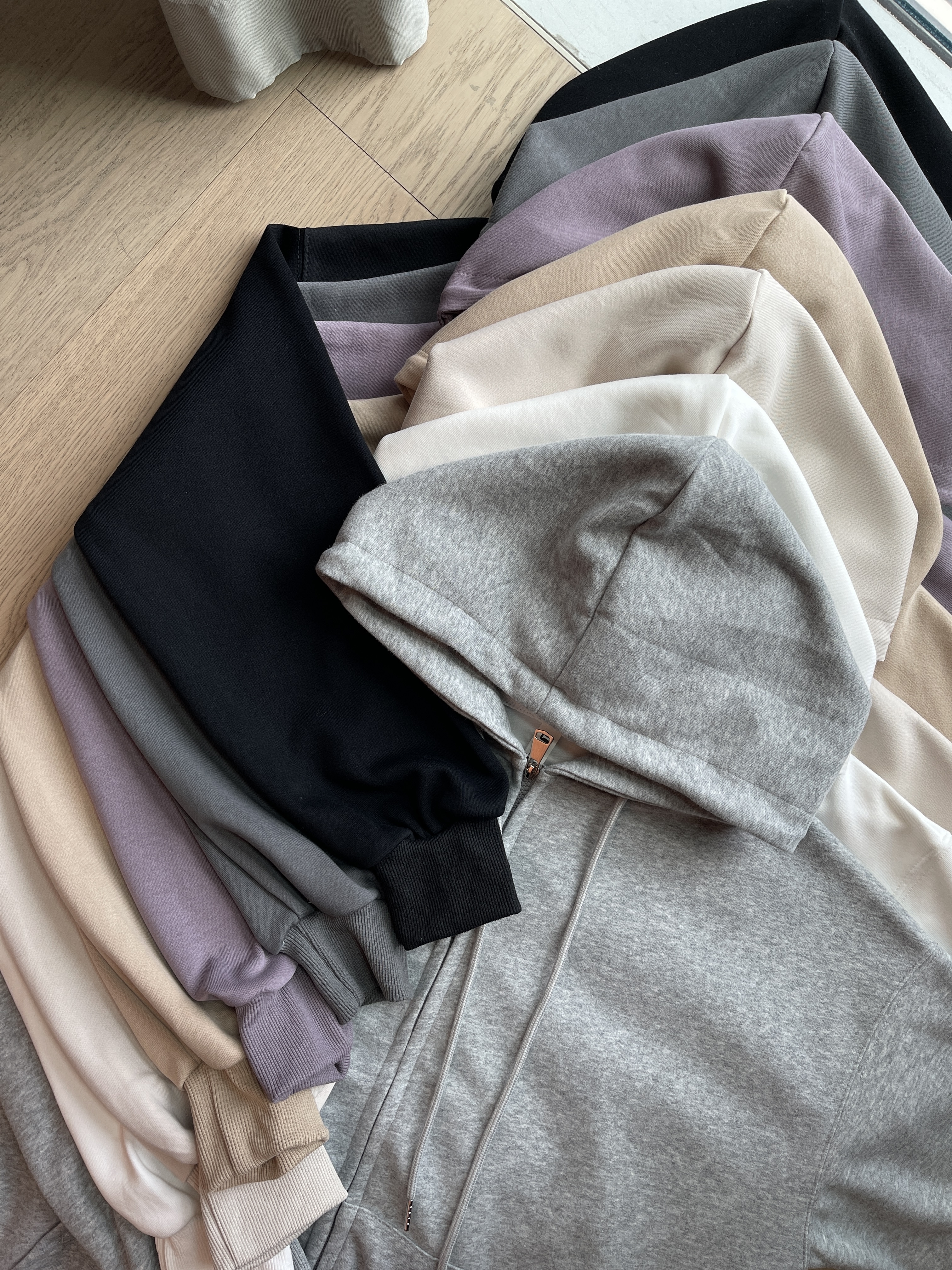 「E73 現貨」正常版空氣挺感情侶外套