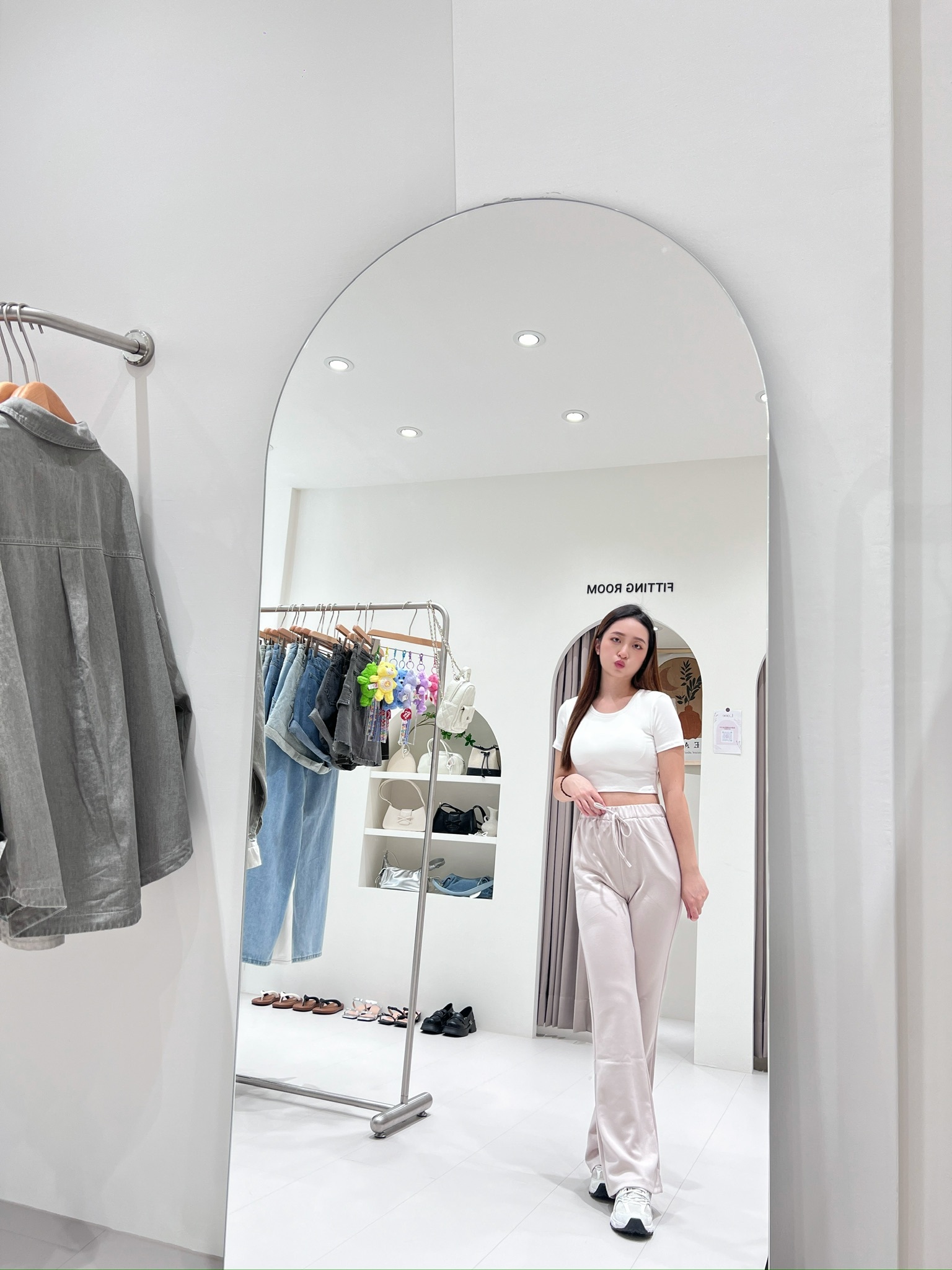 圓領固定杯墊上衣