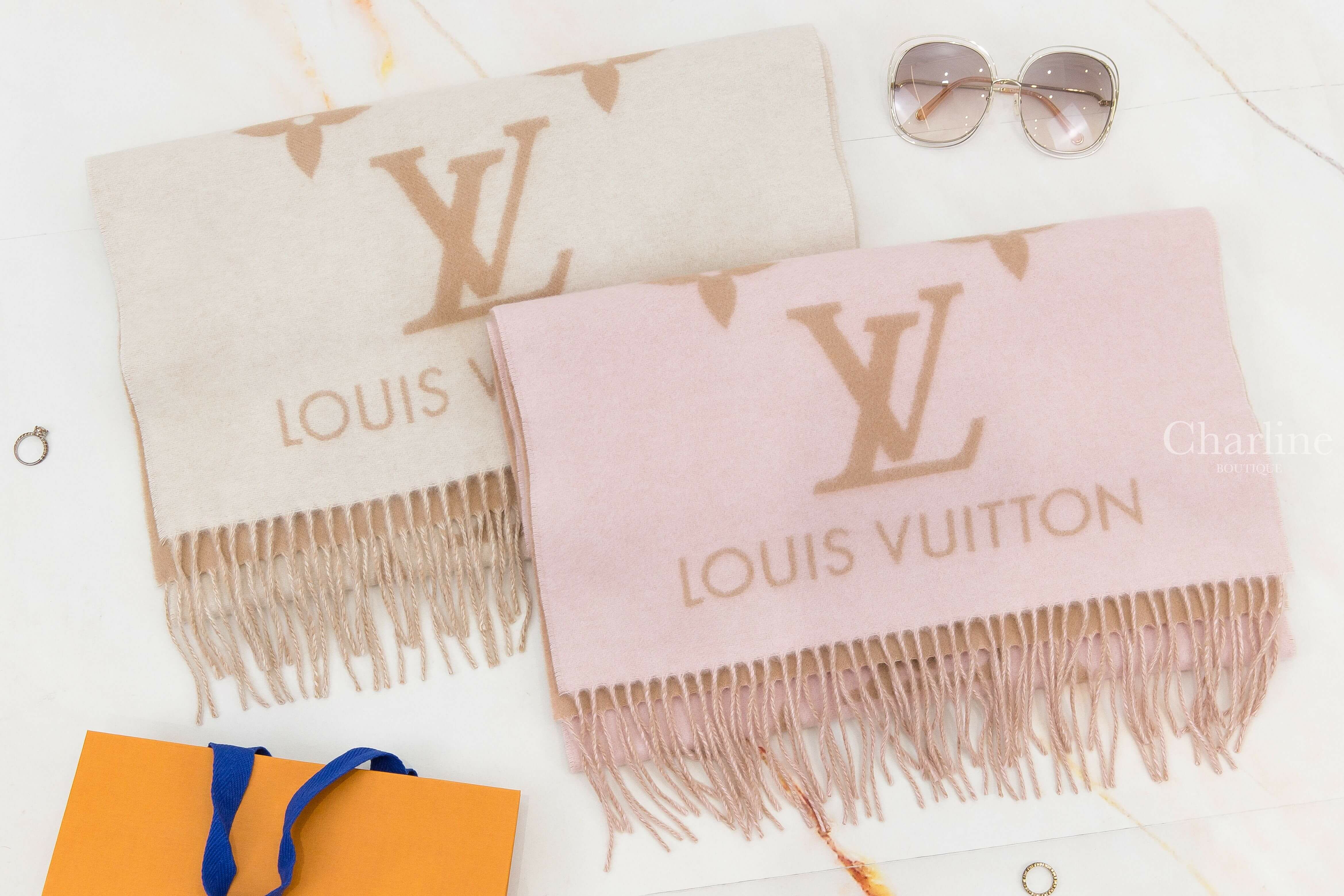 Louis Vuitton Reykjavik Scarf 淺米色拼米色 Logo 喀什米爾流蘇圍巾,Louis Vuitton Reykjavik Scarf 玫瑰粉色拼米色 Logo 喀什米爾流蘇圍巾-Charline Boutique 精品代購