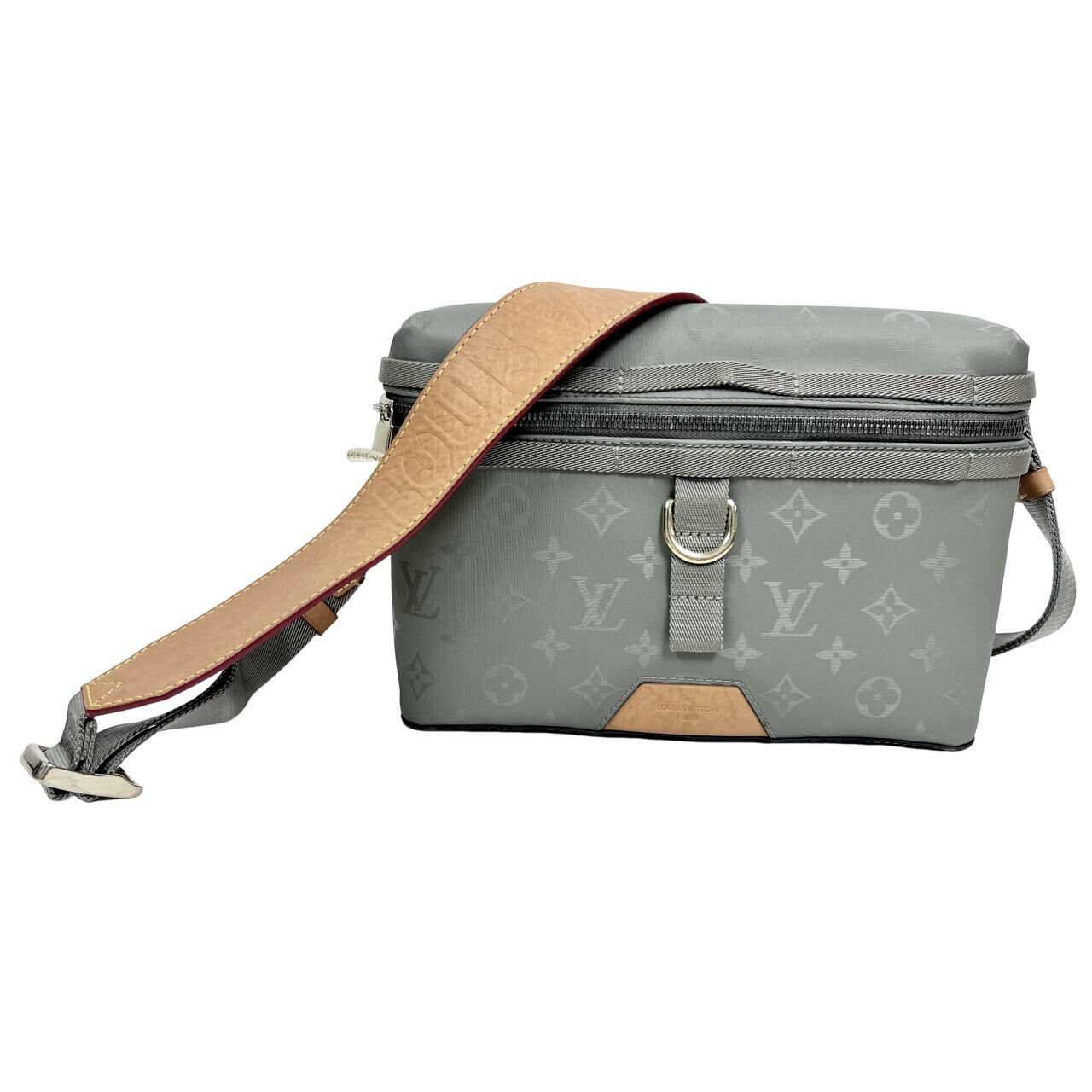 Lv titanium bag sales