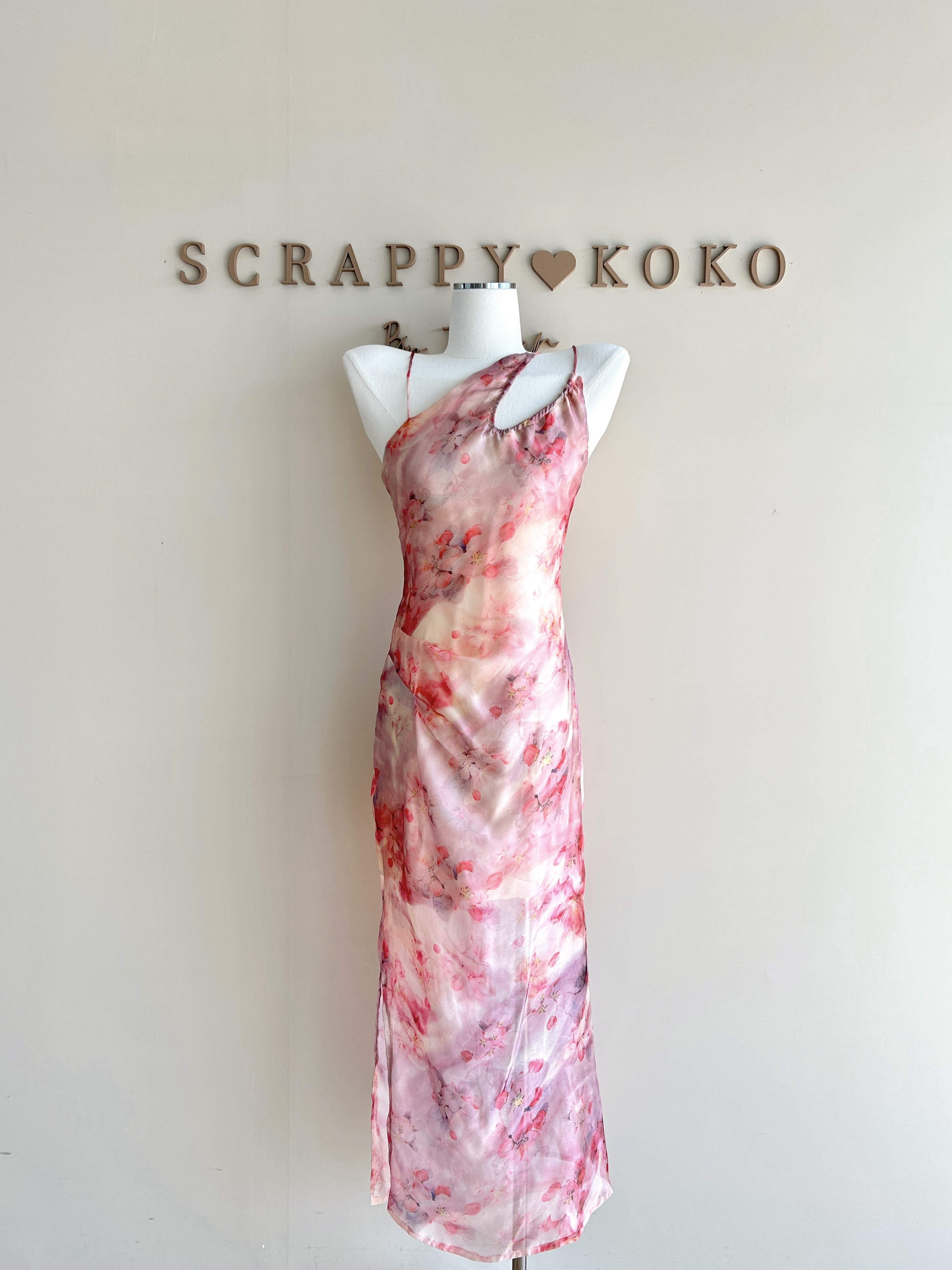 Dawn 晨曦花園 斜肩抓皺側開衩洋裝