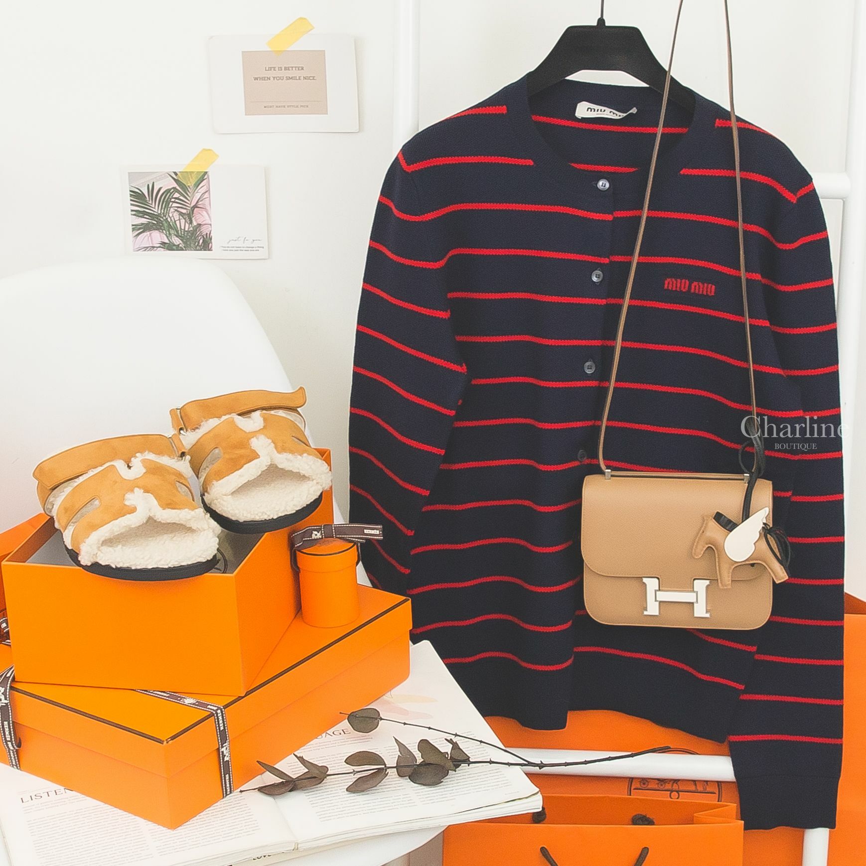 Miu Miu 深藍紅橫條紋羊毛開襟衫,Hermès Mini Constance馬薩拉茶珐瑯釦,Hermès Chypre褐色羊毛拖鞋,Hermès馬薩拉茶奶油白黑飛馬-Charline Boutique精品代購