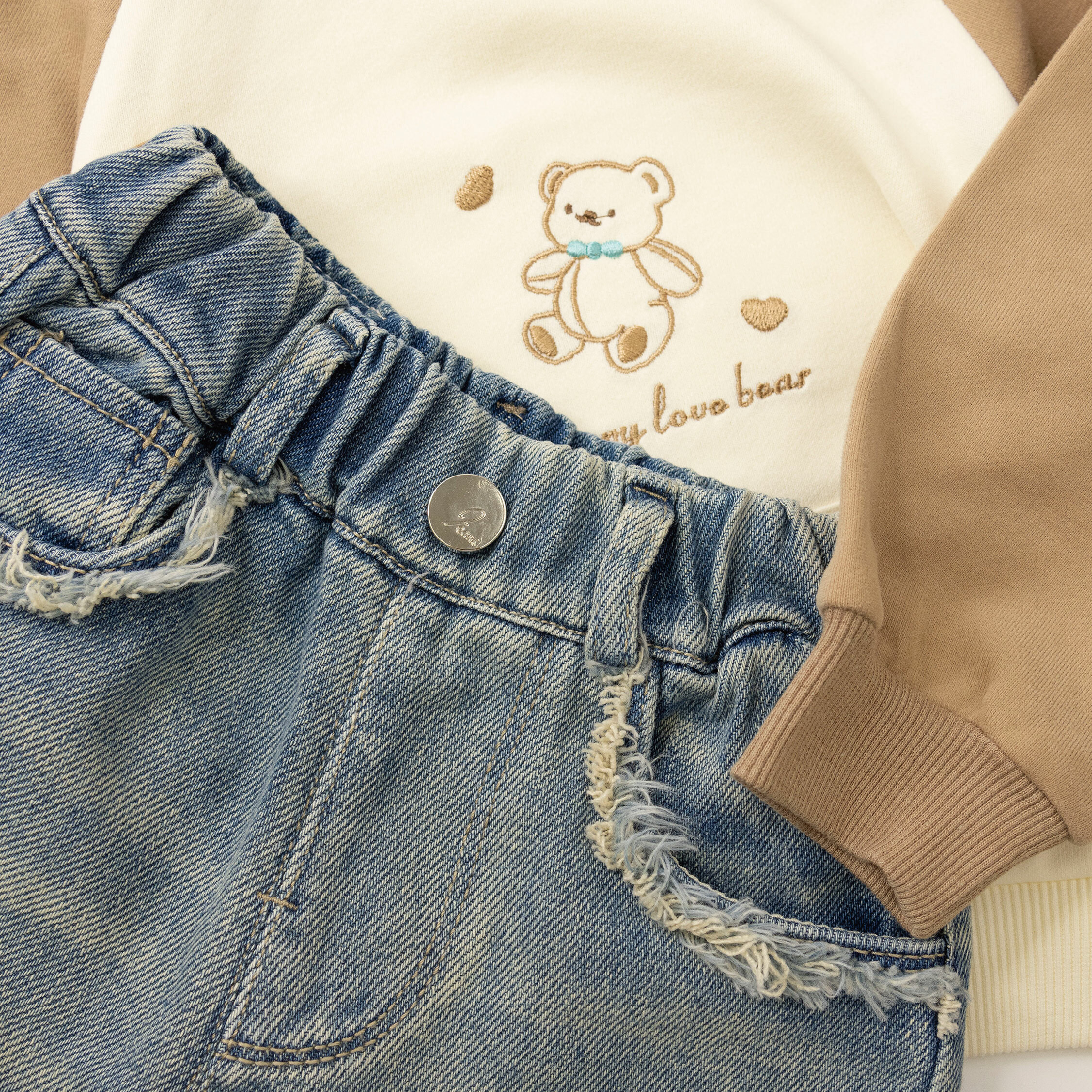 【H35624】百搭抽鬚反褶設計牛仔長褲