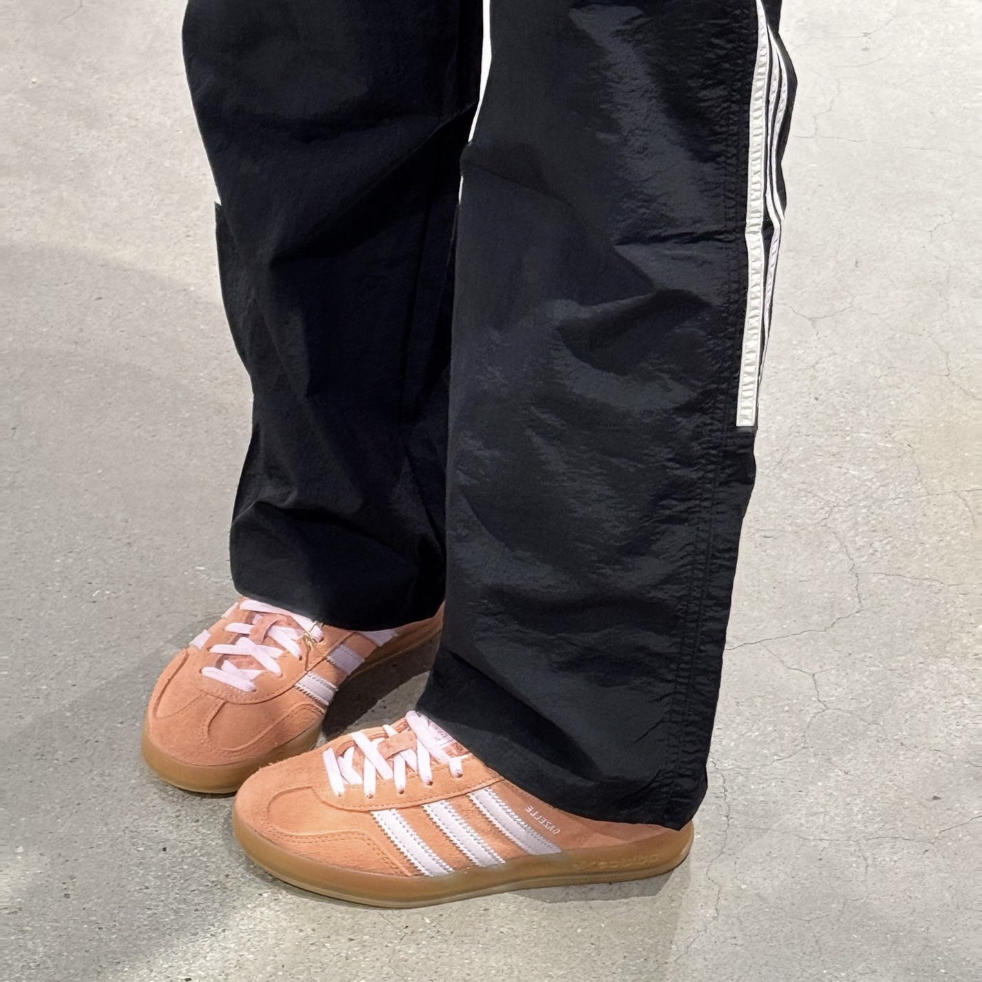 ADIDAS GAZELLE INDOOR 女鞋 粉 橘色 麂皮 焦糖底 休閒鞋 IE2946