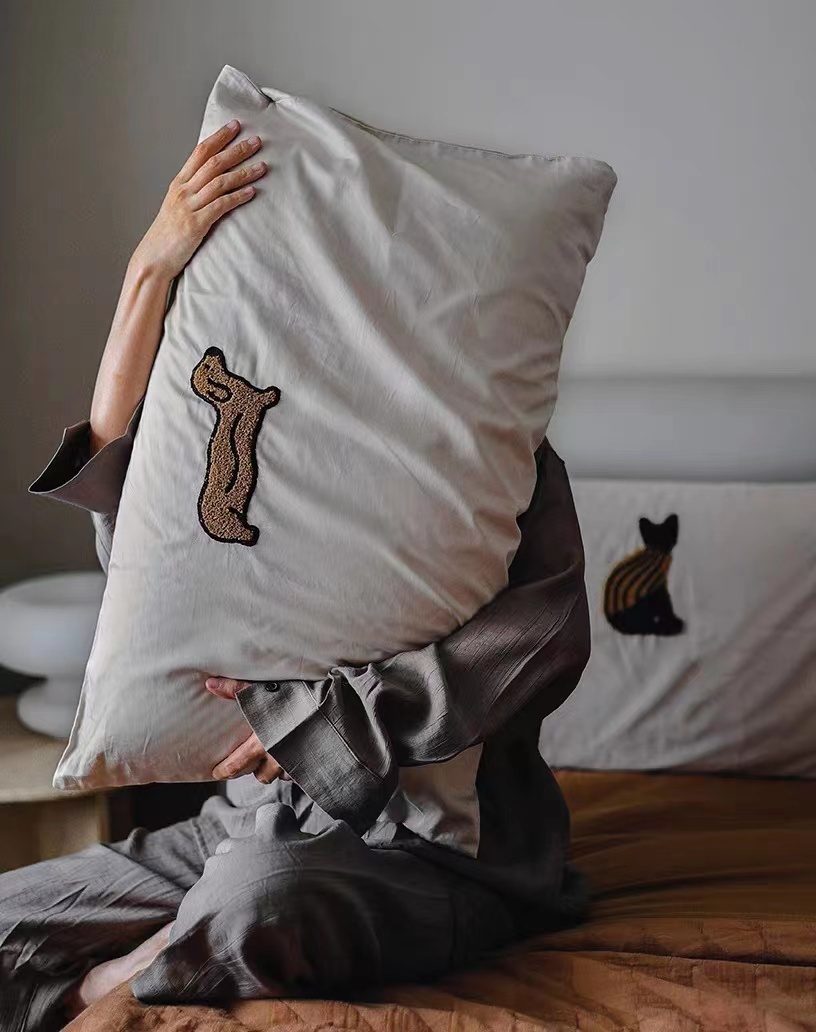 MH dog&cat pillowcase