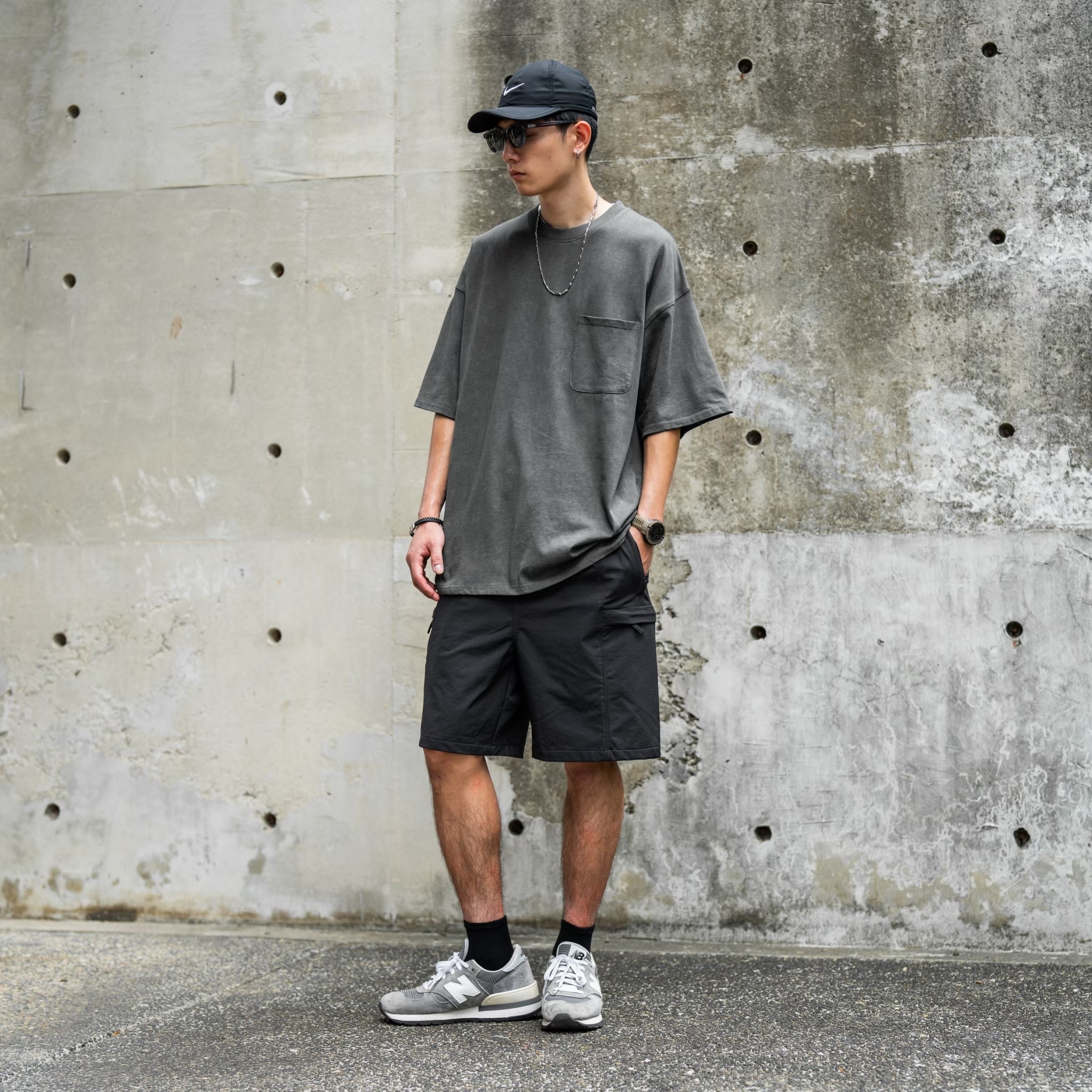 SBG "類"洗舊蠟染寬鬆落肩口袋短T SB0613