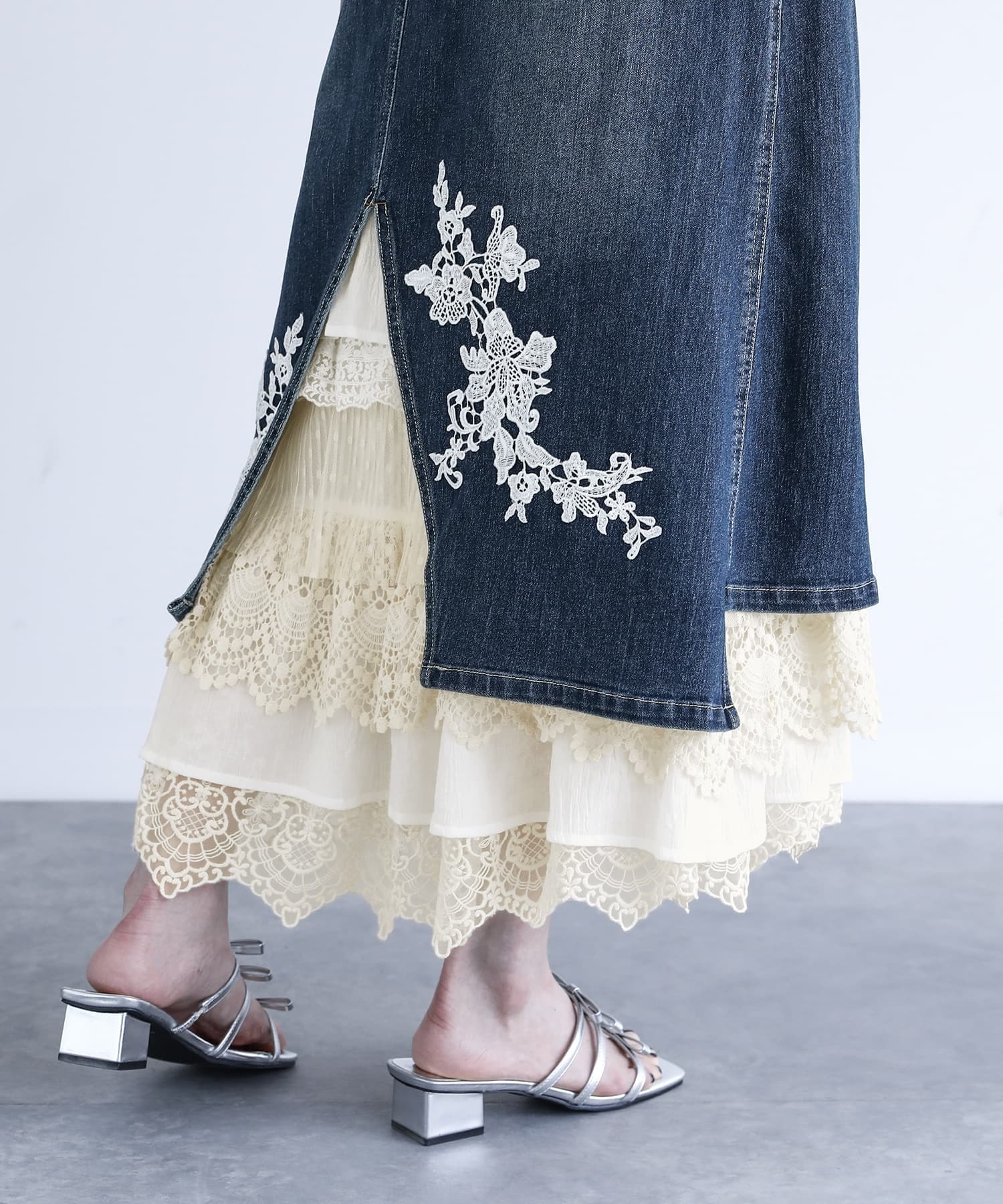 預購 - JP 蕾絲內襯不對稱牛仔裙