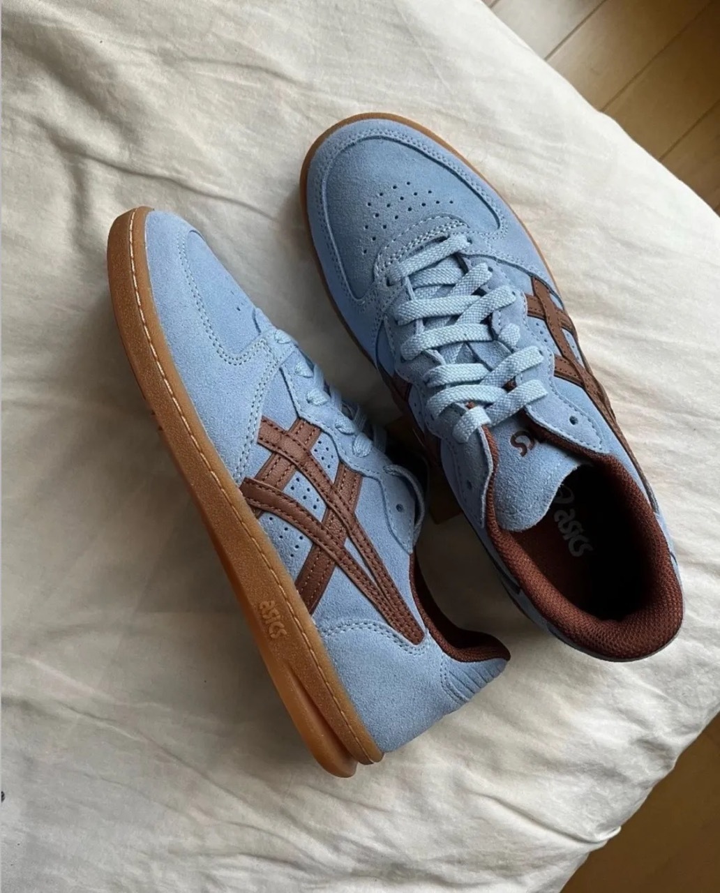 丹麥品牌 HAY X ASICS SKYHAND OG 天空藍 咖啡色 焦糖底 外縫線 聯名款 男女鞋 1203A563-400 / 預購