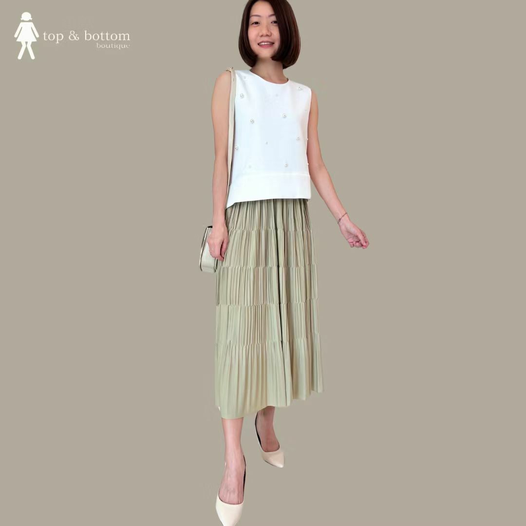 SLEEVELESS PEARL DETAILED SHORT BLOUSE