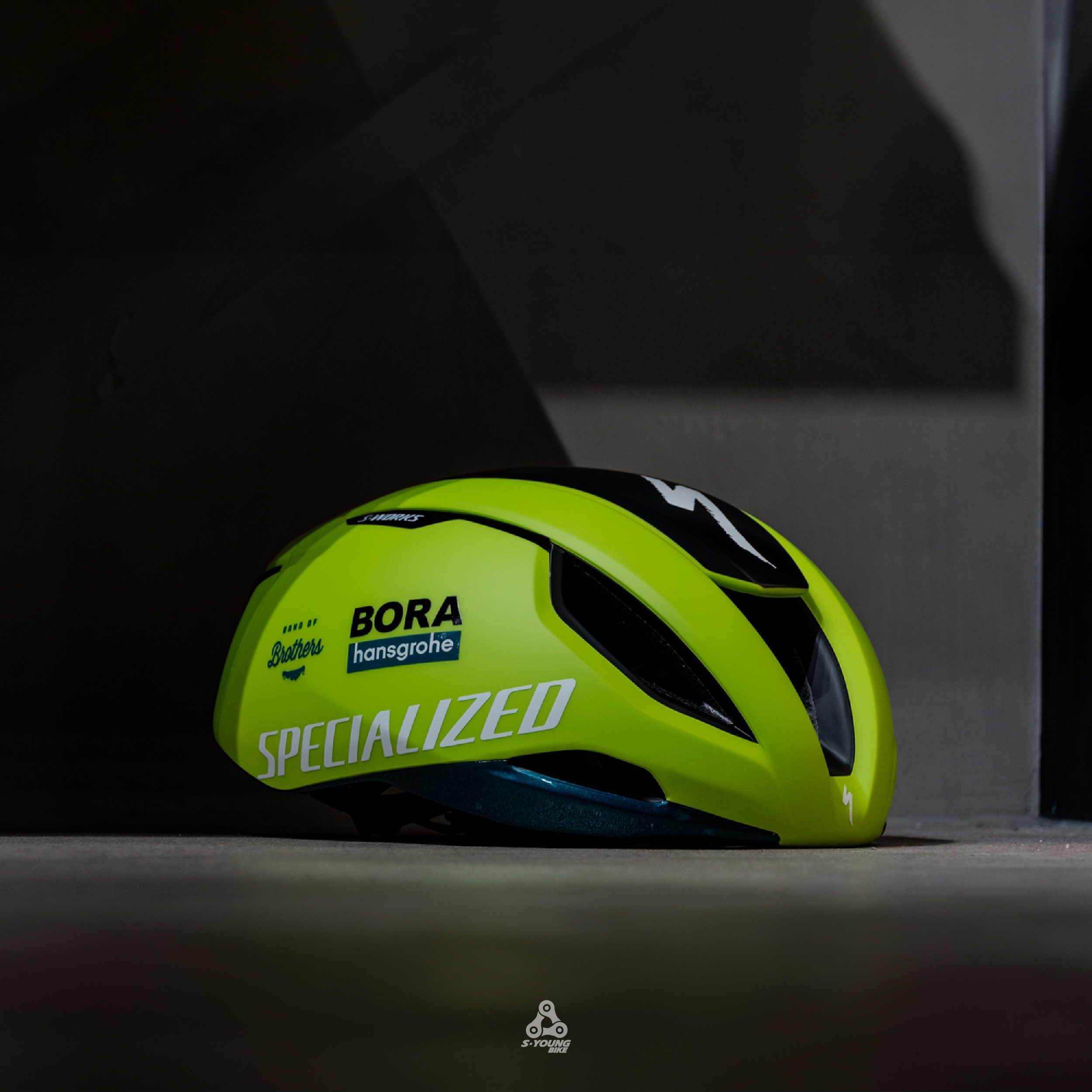 絕版優惠【Specialized】S-Works Evade 3  車隊限定版空力安全帽 /  Bora 螢光綠