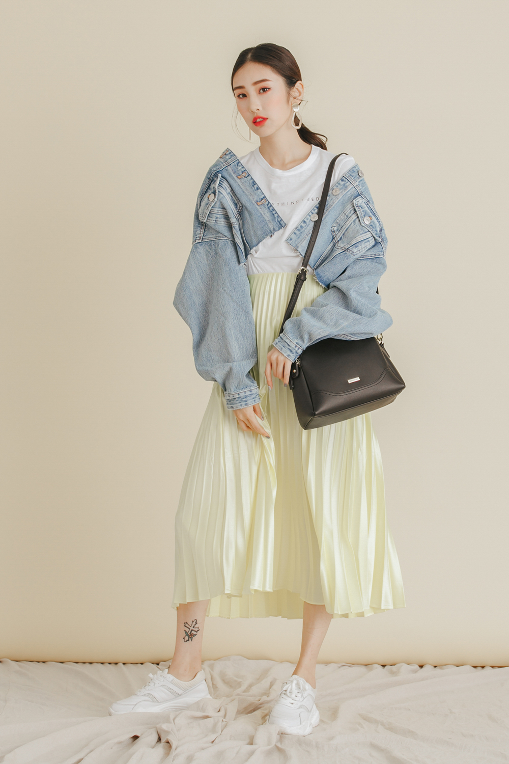 ANNA DOLLY 側肩斜背貝殼包 黑色