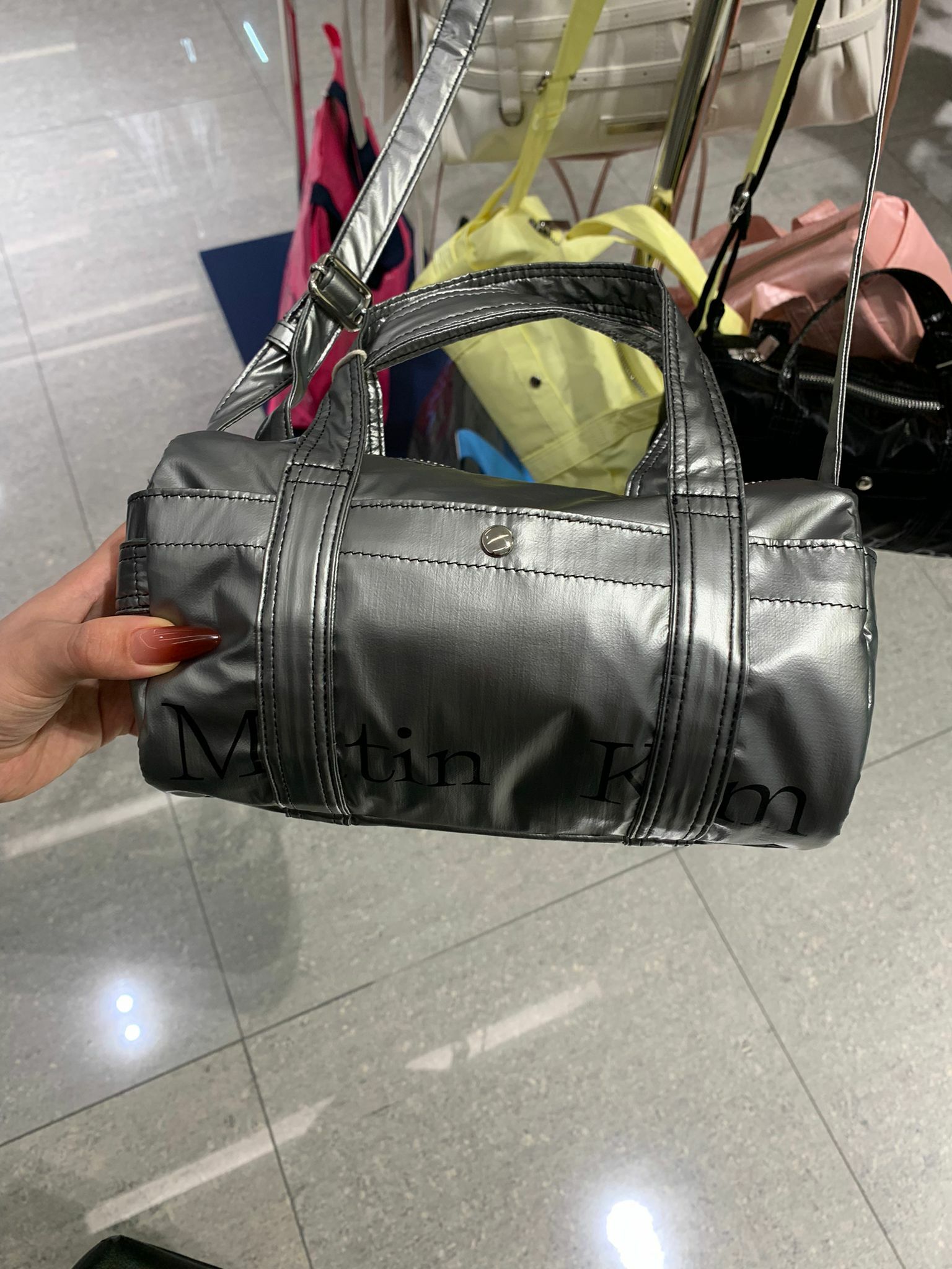 Matin Kim 單肩斜挎小包 原價$650（K8 BR977）