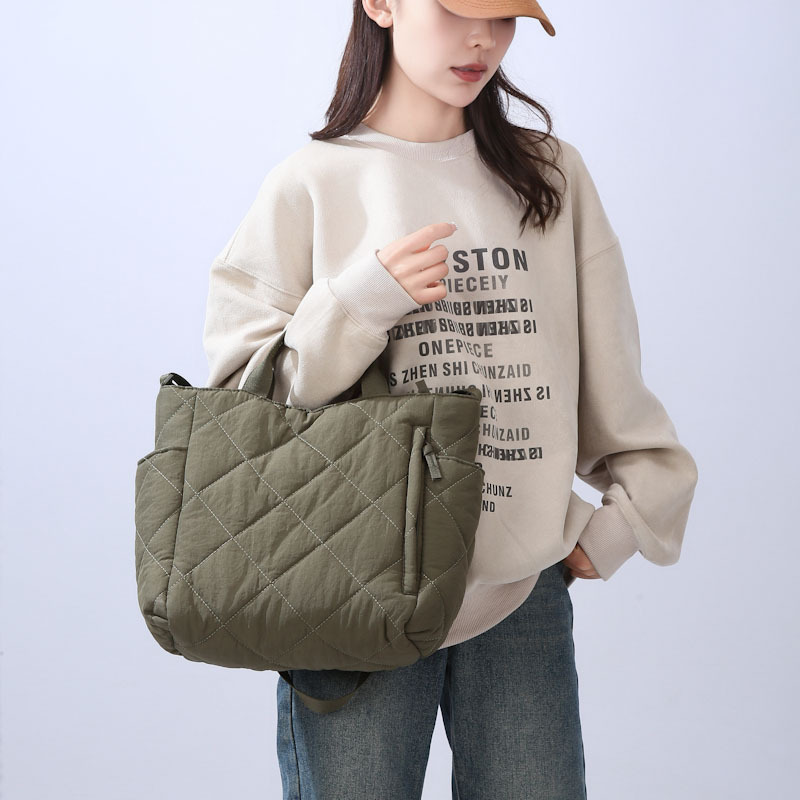 【BGMD026】羽絨菱格紋設計手提/肩背包