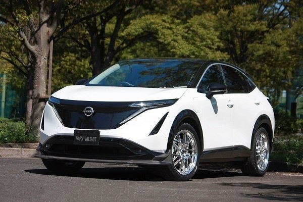 GARAGE VARY CARBON 前下巴 NISSAN ARIYA 2024-