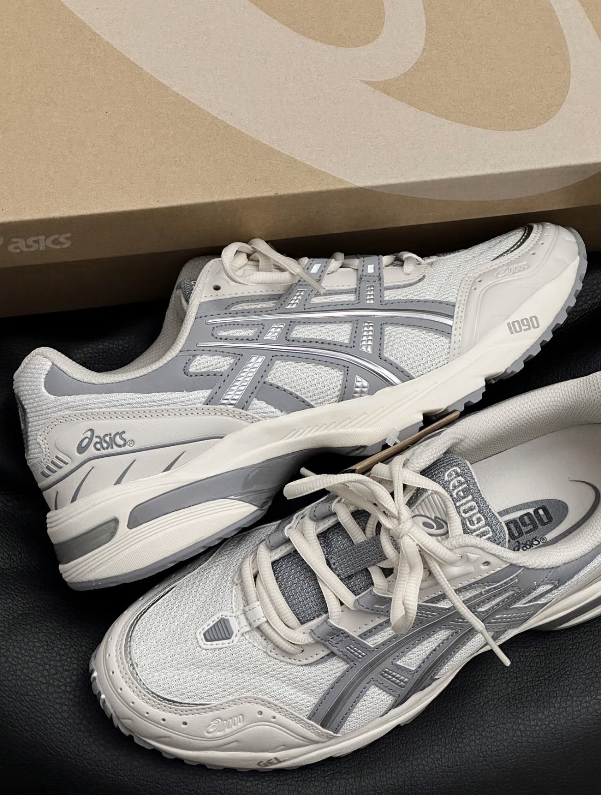 ASICS Gel-1090 莫蘭迪灰 灰白色 淺灰色 復古 慢跑鞋 老爹鞋 1203A243-103/預購