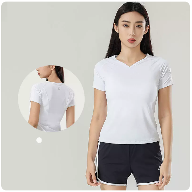 Hotly recommended sports and casual v-neck T-shirts [please contact customer service after placing an order to confirm the delivery size and color]