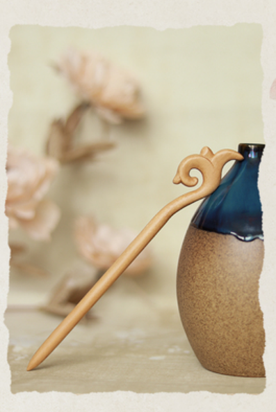 Popular ancient style elegant peach wood original color hairpin (colors vary, shipped randomly) (buds) (size: hairpin length 18cm)