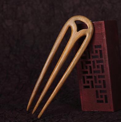Popular ancient style simple sandalwood three-pronged bun (green sandalwood) (size: length 12cm, width 3cm)