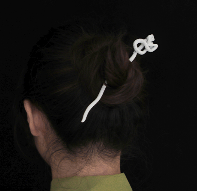 Hot style light antique simple and personalized snake-shaped hairpin (white snake) (size: hairpin length is about 18cm)