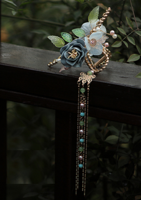 Hot style ancient style elegant temperament tassel hairpin (lock Qingqiu) (size: gripper length is about 11*4cm, tassel length is about 19cm)