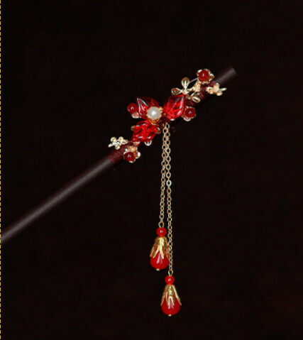 Popular classic and elegant tassel wooden hairpin (Gardenia) (size: hairpin length 18cm)