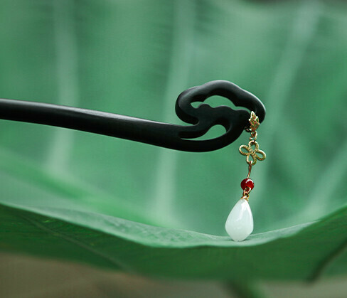 Popular antique-style pendant hair ebony hairpin (Magnolia) (size: hairpin length 18cm)