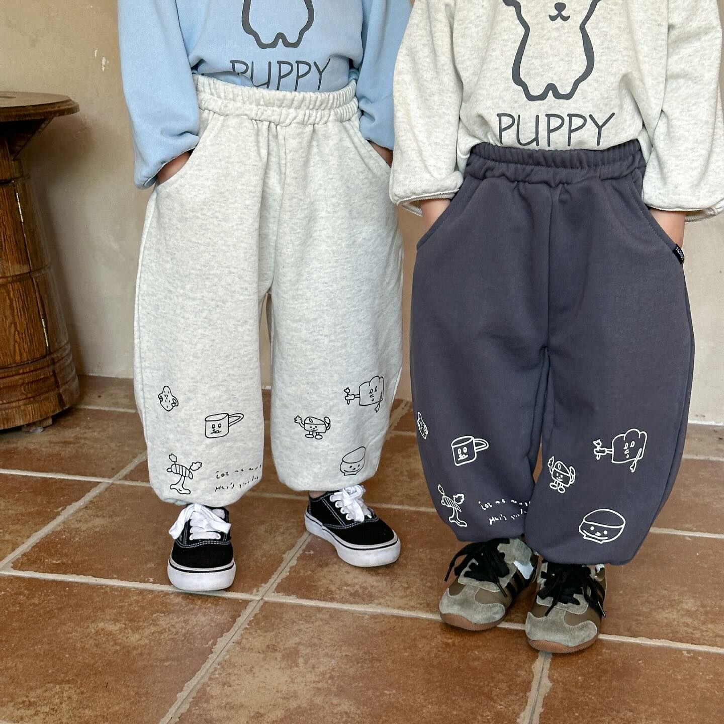 兩色寬鬆小圖縮口褲