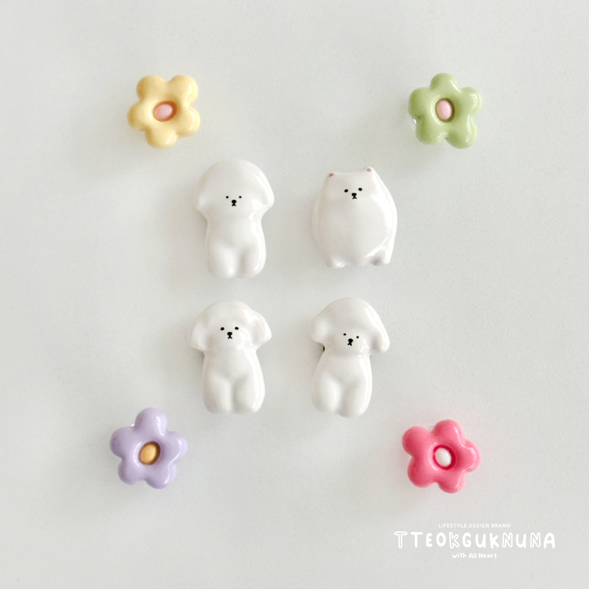 Tteokguknuna 洞洞鞋扣