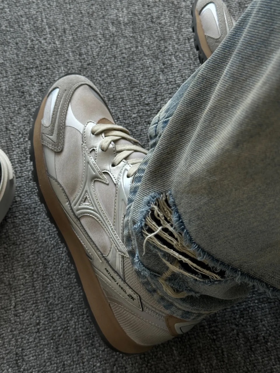 MIZUNO LG 60S 2K 美津濃 奶油銀 銀灰 焦糖底 仿舊 刷髒 男女鞋 D1GH242101 / 預購