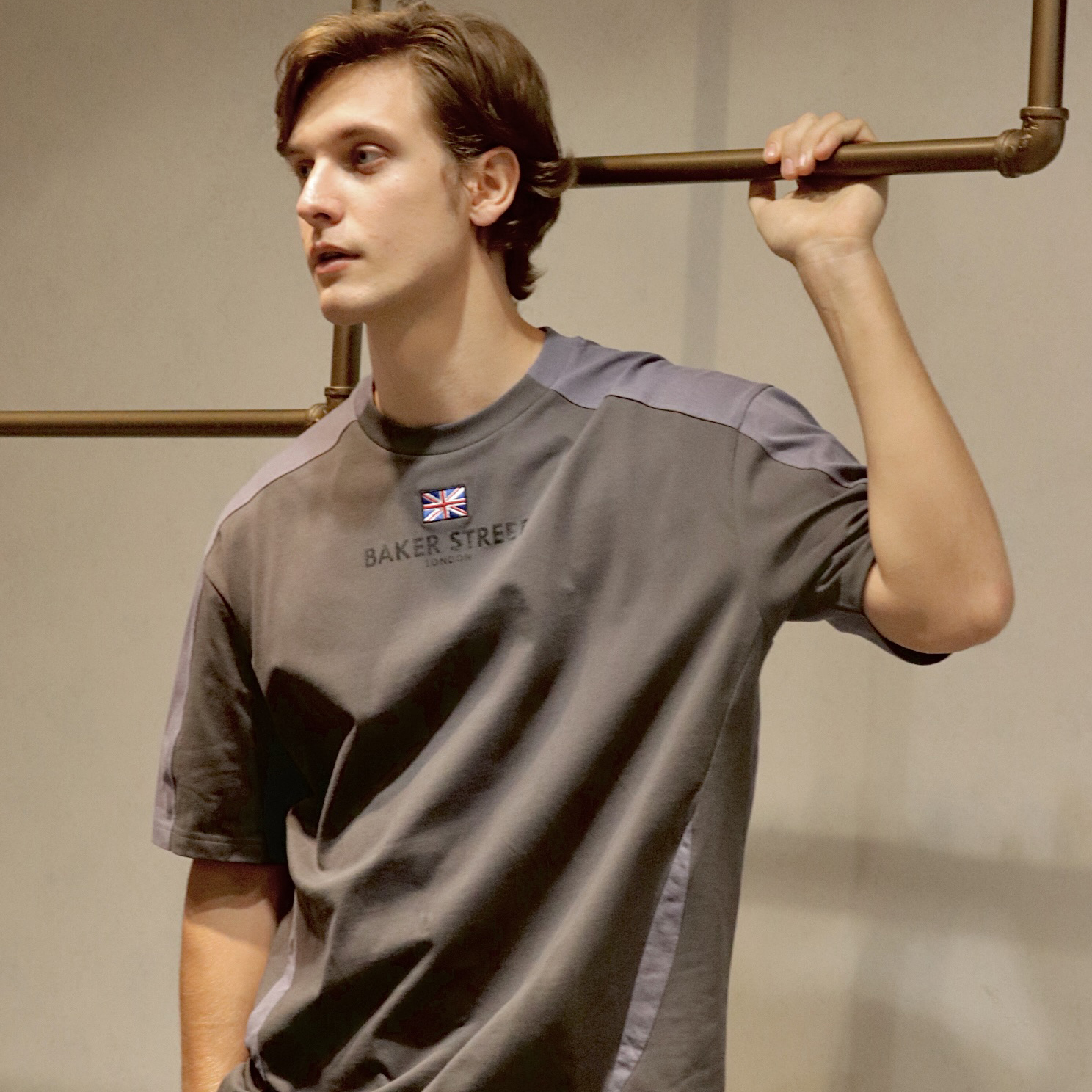 國旗刺繡兩側剪接短袖T恤