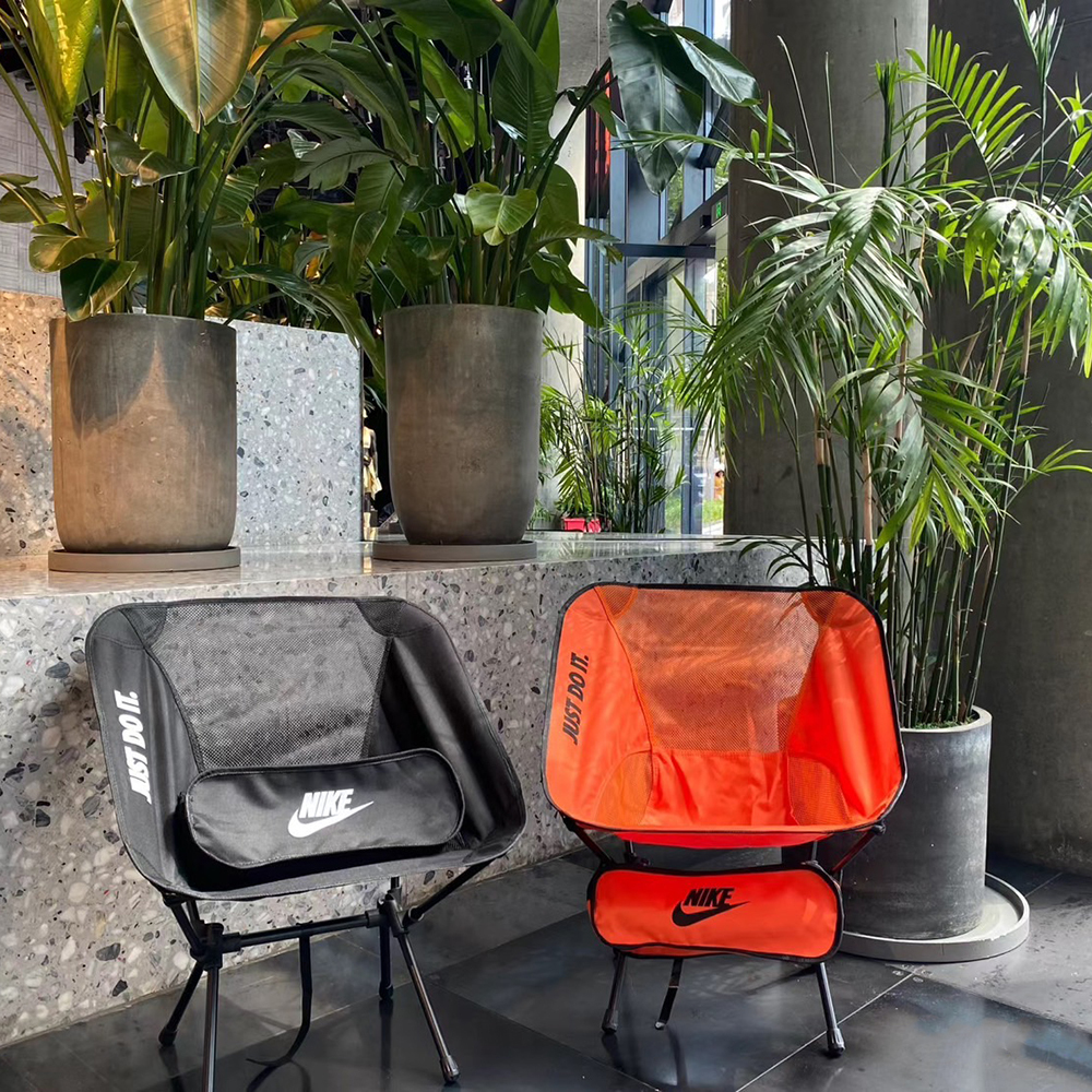 上海001門店限定 NIKE JUST DO IT 露營椅 可收納 導演椅 戶外用椅 折疊椅 黑色 橘色