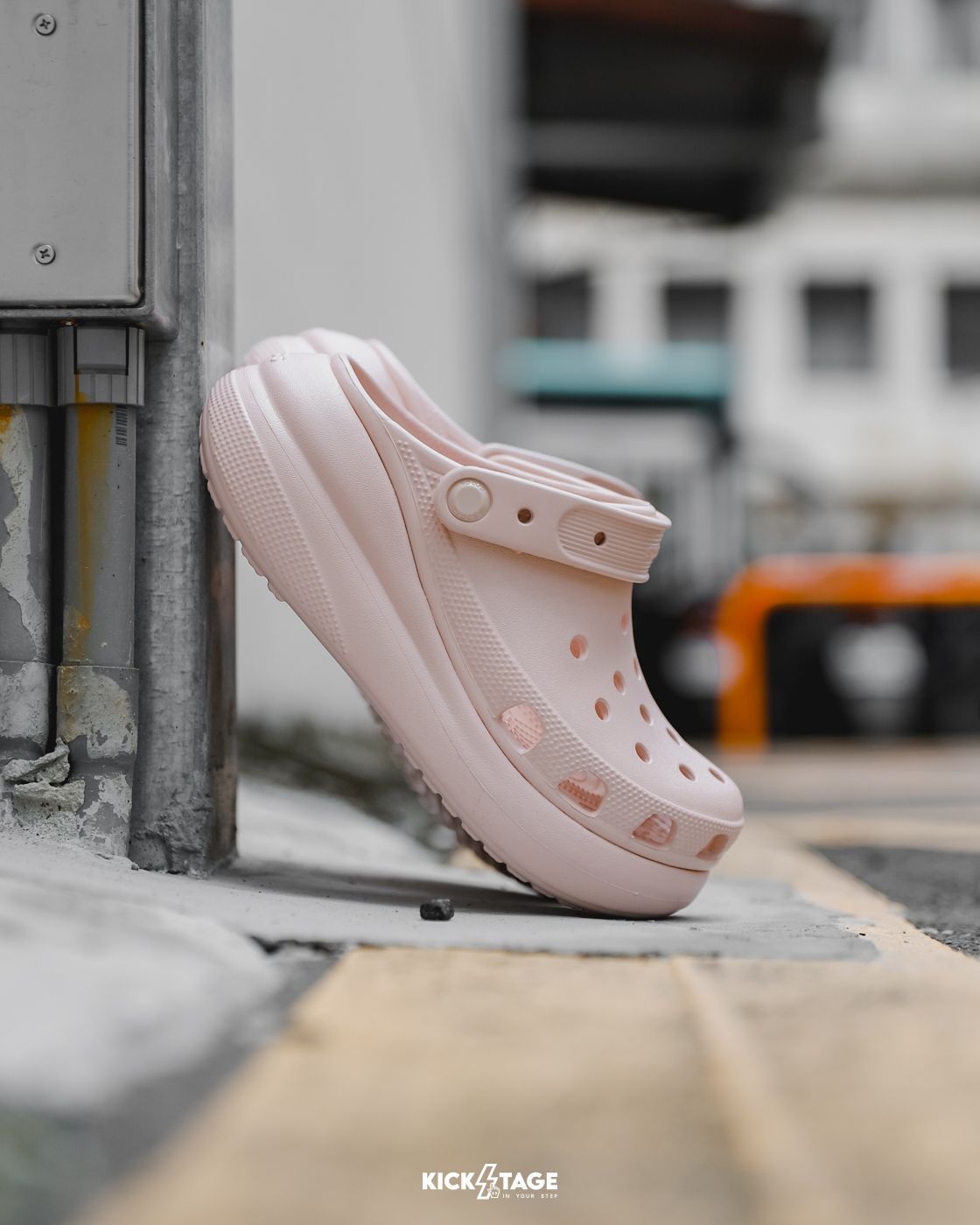 男女鞋 CROCS CLASSIC CRUSH CLOG 粉色 經典 厚底 泡芙 洞洞鞋【207521-6UR】
