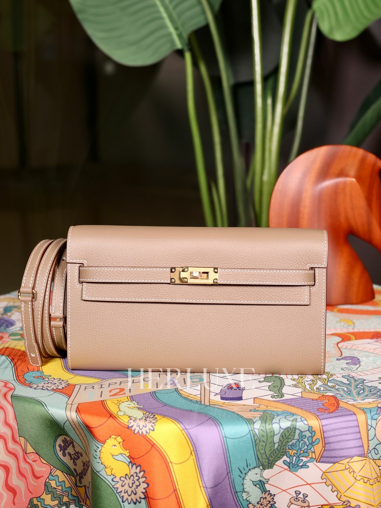 Kelly to go 18 etoupe cc evercolor k