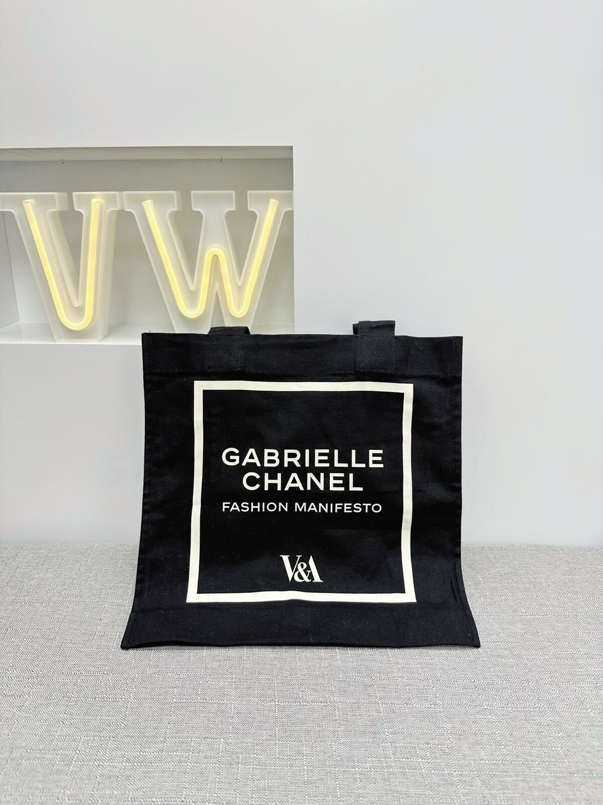 V&A GABRIELLE CHANEL トートバッグ ブラック 新品未使用 】 V&A GABRIELLE CHANEL トートバッグ - メルカリ