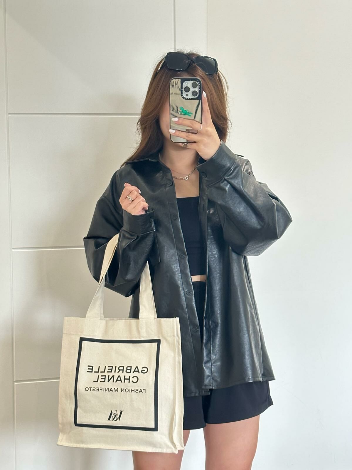 V&A x Chanel Tote Bag(米色)