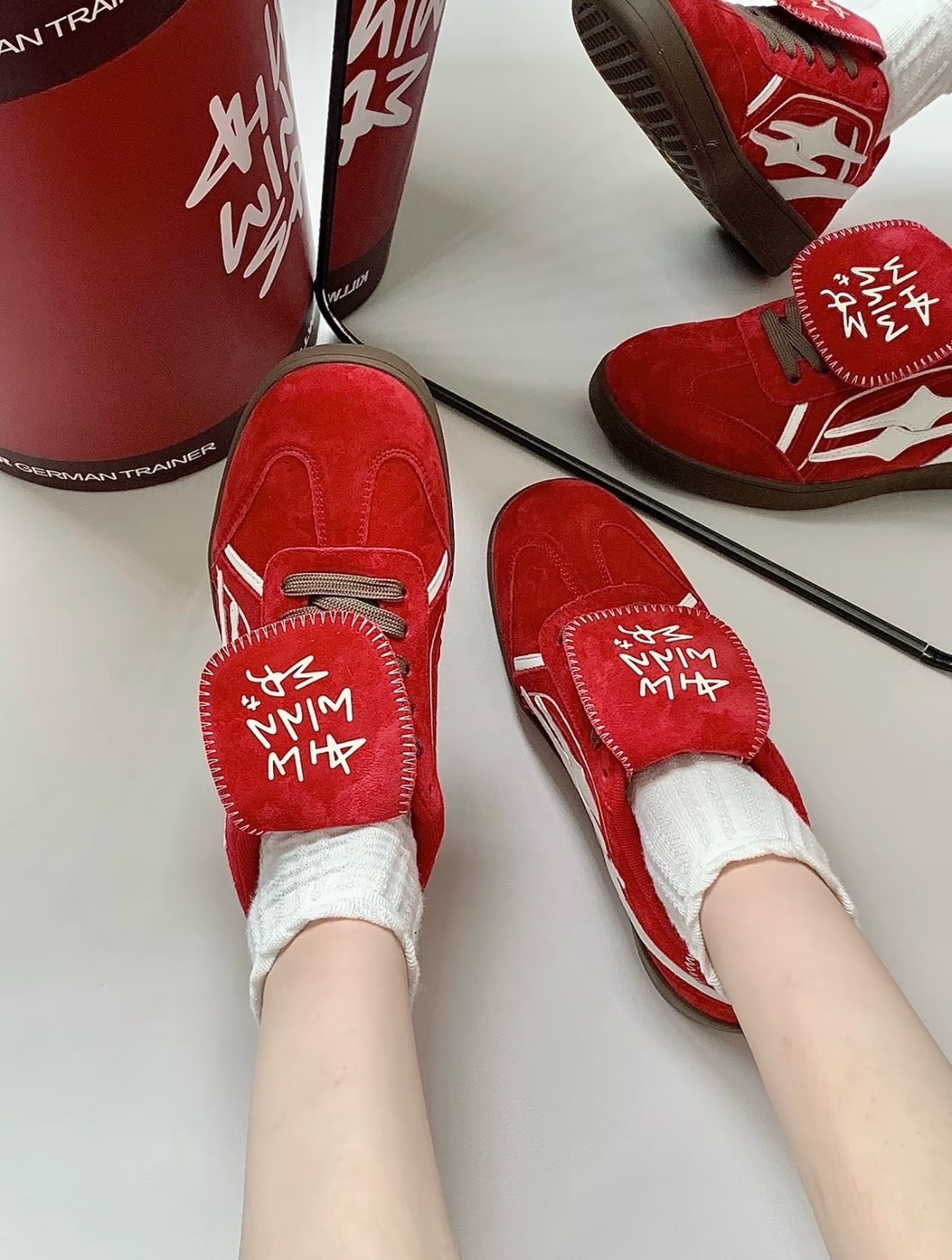 【代購】Killwinner 翻蓋鞋舌 紅絲絨 德訓鞋 KWDX240201