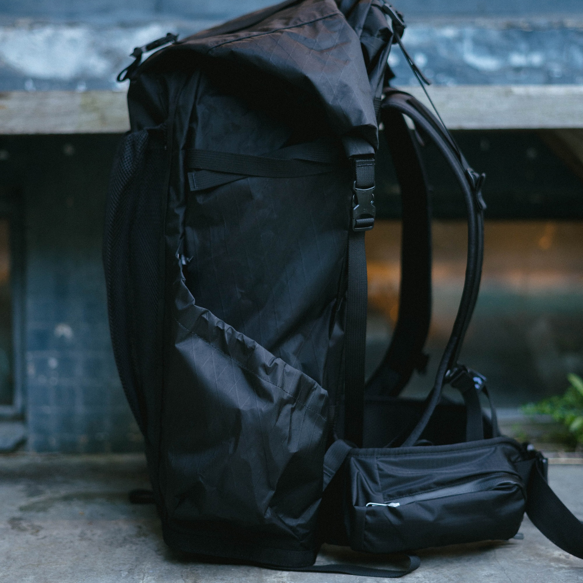 HANCHOR MARL X AMOUTER 限定登山包 21-51L /MESH/ 黑色 (黑色側袋)