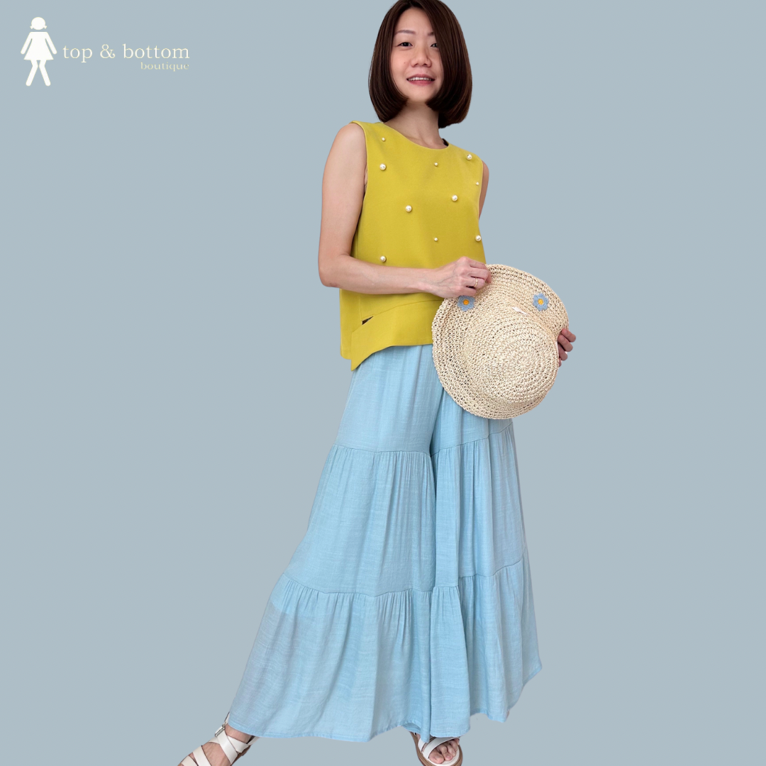 SLEEVELESS PEARL DETAILED SHORT BLOUSE