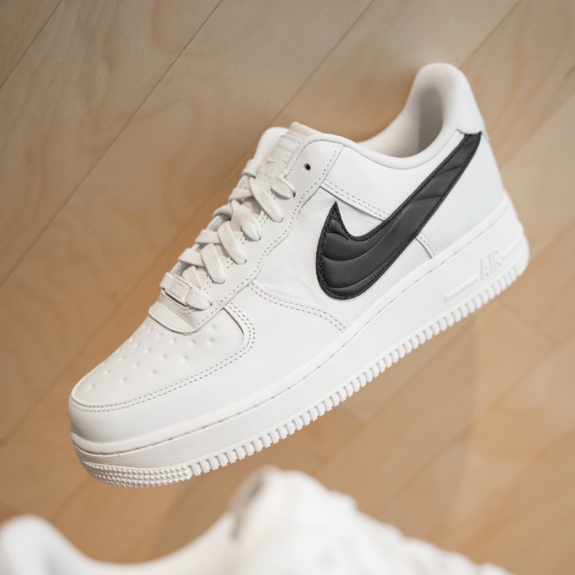 NIKE AIR FORCE 奶油 熊貓 全白黑勾 FV1182-001