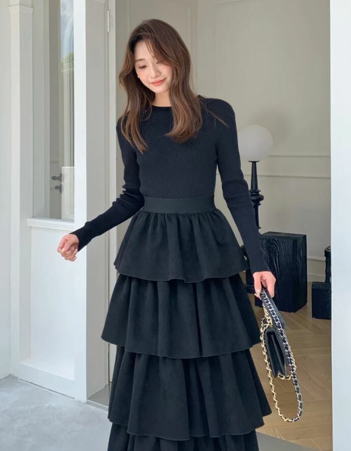 經典黑浪漫層次蛋糕裙擺圓領長洋裝S-L (Elegant & Love)