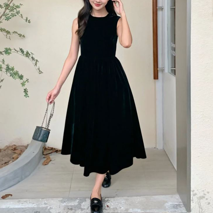 經典黑絲絨質感收腰澎澎裙擺背心裙長洋裝S-M (Elegant & Love)