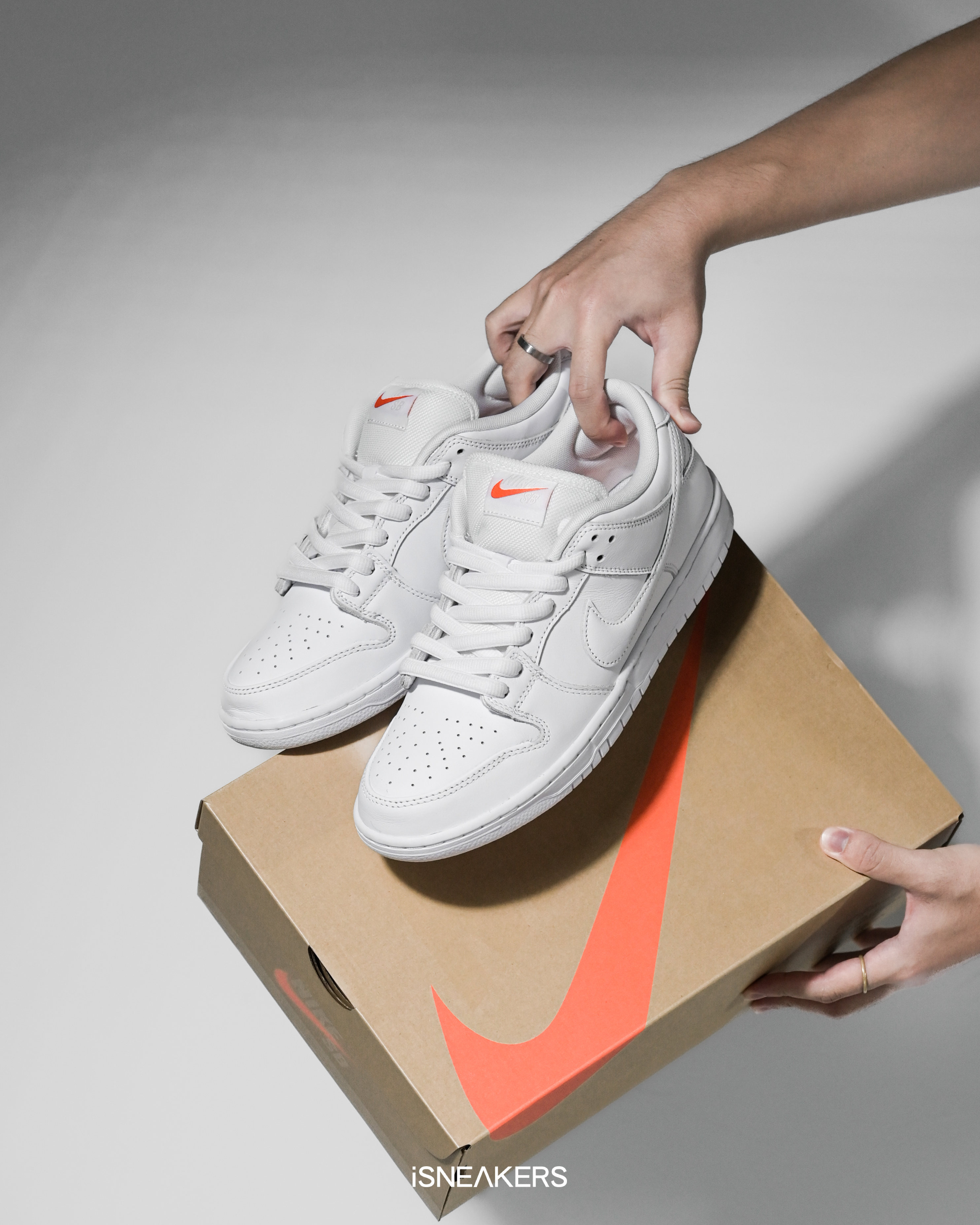 iSNEAKERS｜Nike SB Dunk Low Pro "Triple White" 白 FJ1674-100