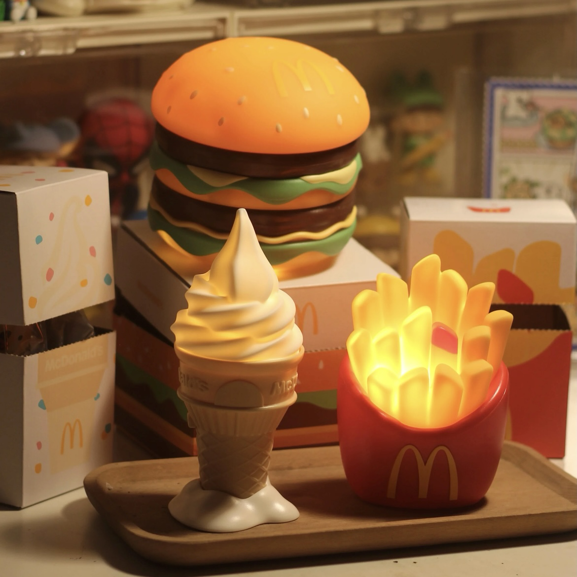 <海外限定>正版授權 McDonald's 麥當勞夜燈 拍拍燈 漢堡燈 薯條燈 蛋捲冰淇淋 裝飾 擺設 小燈